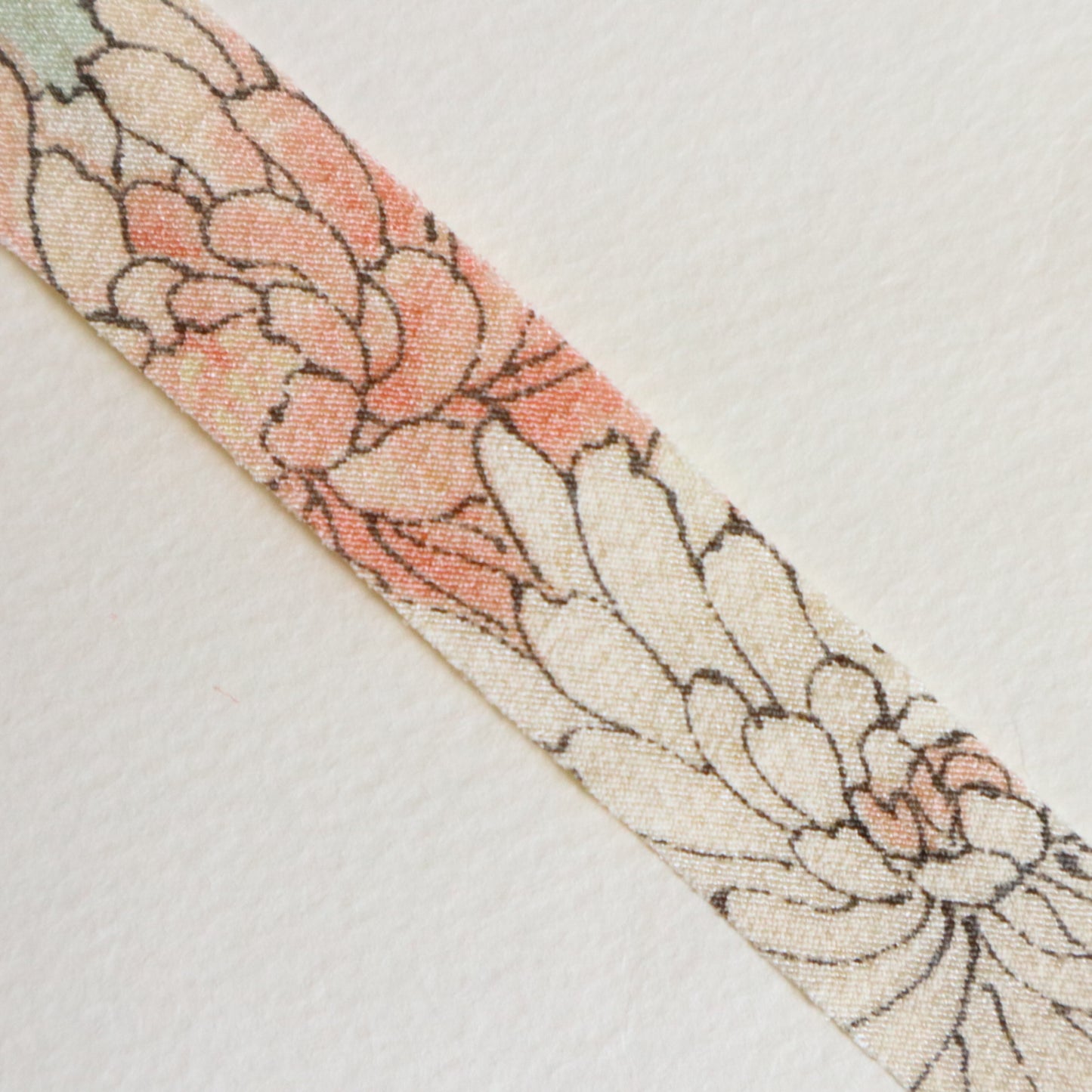 薄い水色にピンク・青・白の花柄・縮緬(Y02509002)