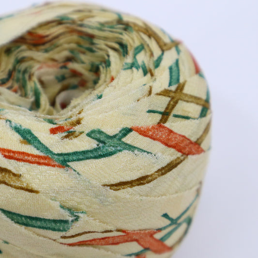 卵色に緑・茶・赤の変わり格子柄・縮緬(Y02404022)