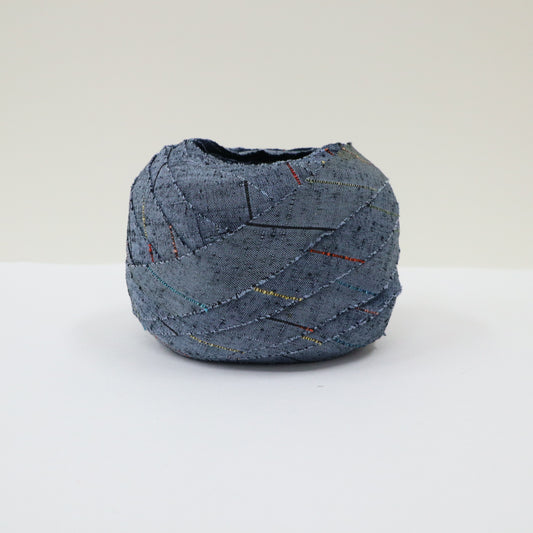 灰青色に水色・黄・赤・黒の縞柄・紬(Y02401001)