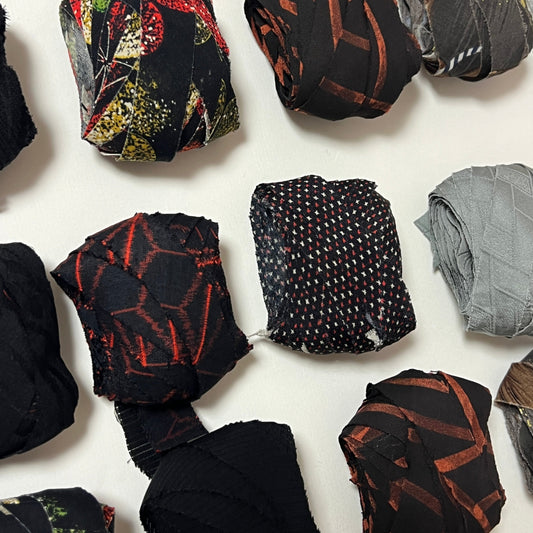 【送料込み】10m×10種ヤーンセット(計100m)| 黒・グレー