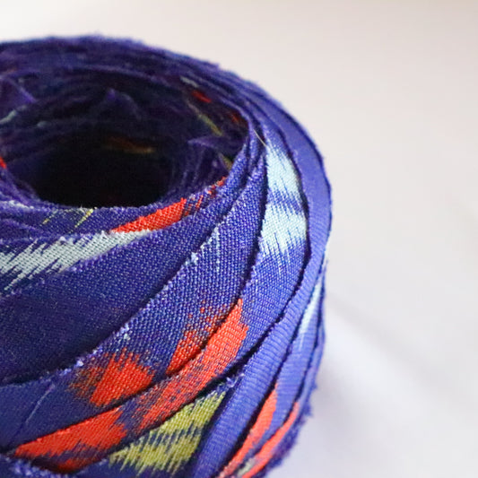 群青色にカラフルな花柄・ウール(Y02311024)