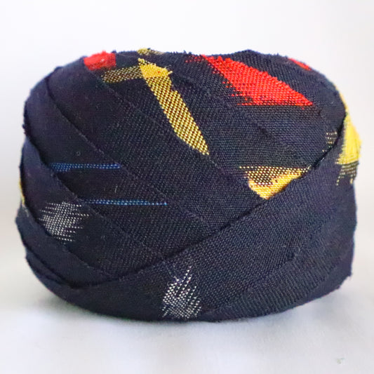 紺色にカラフルな幾何学柄(Y02311037)