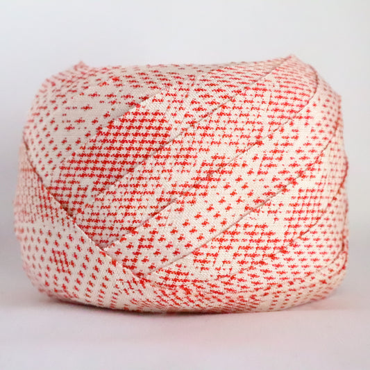 白地に赤の抽象柄・紬(Y02312010)