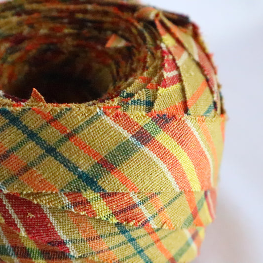 黄土色に緑・赤・茶・黄色の格子柄・紬(Y02310014)