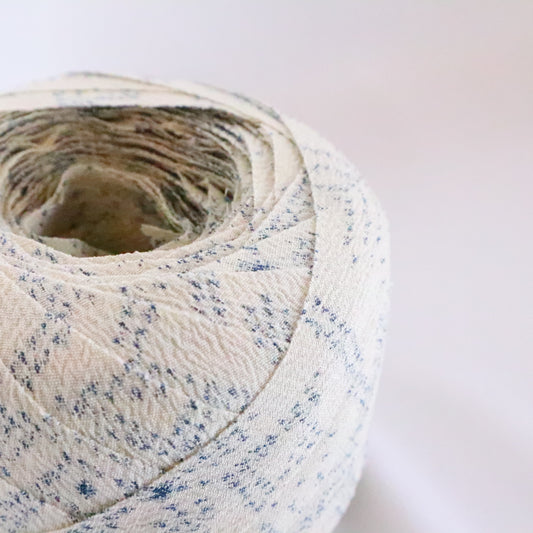 生成りに青の抽象柄・紬(Y02312016)