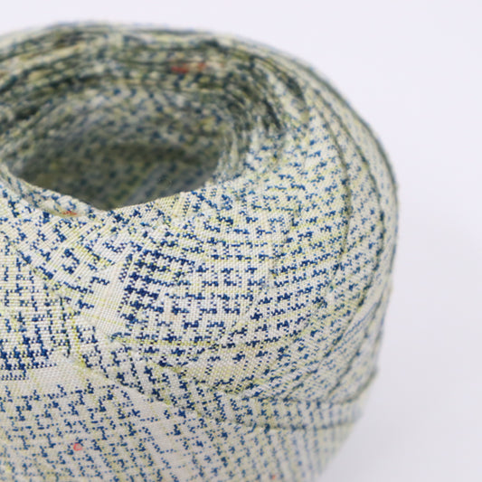 白地に紺と黄色の蚊絣柄紬(Y02408010)