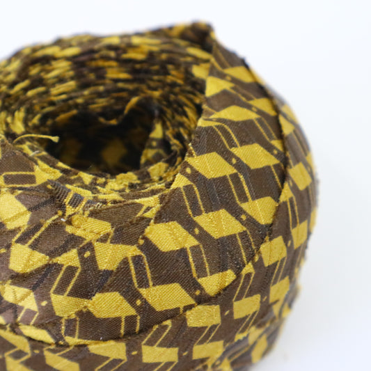 【ベアにおすすめヤーン】30m玉/茶色四角模様・化繊(Y02206012)