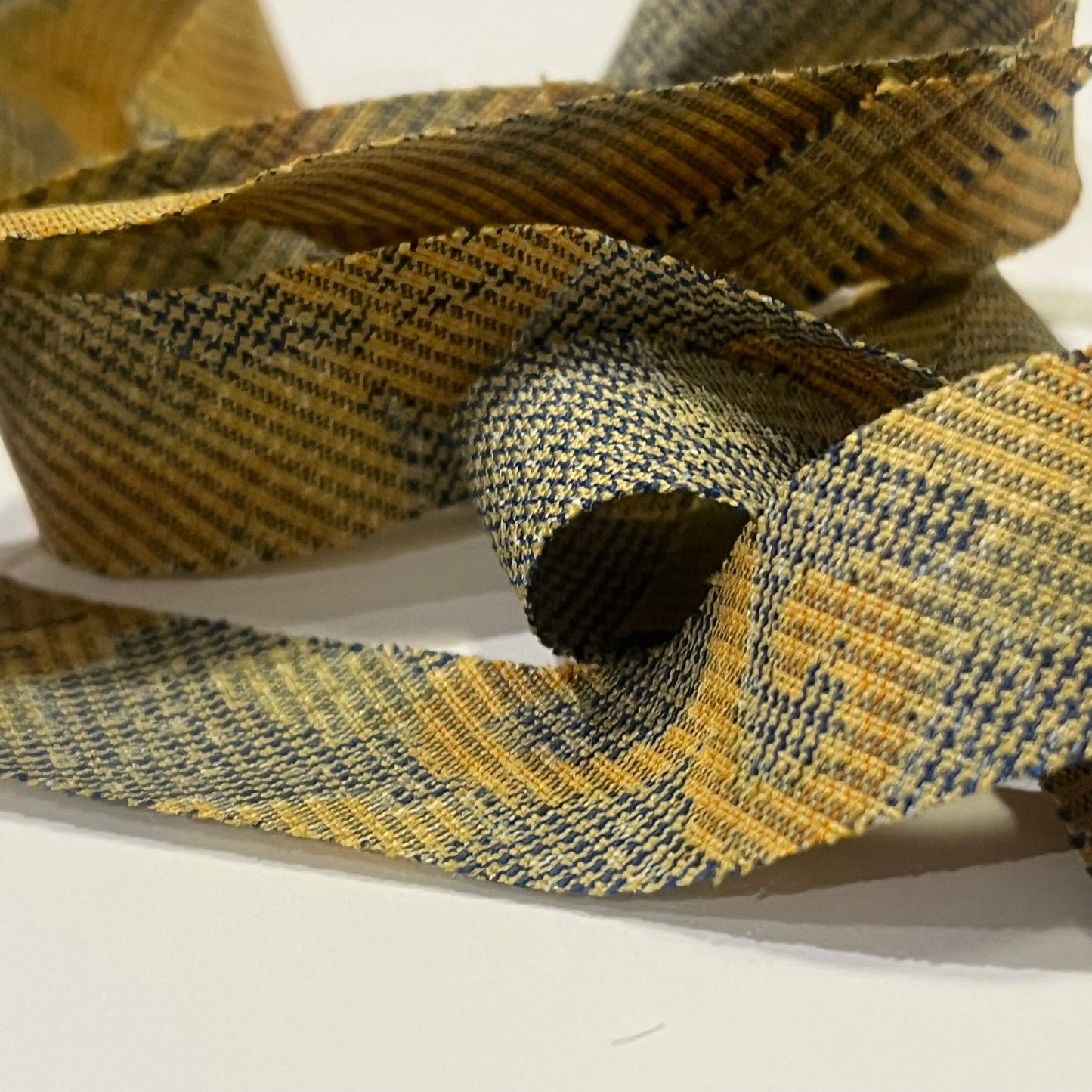 黄色に緑・灰色・水色の花柄・正絹(Y02508002)