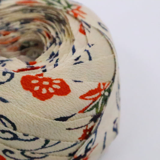 キナリに藍色・朱・緑の流水と紅葉の型染・縮緬(Y02403021)