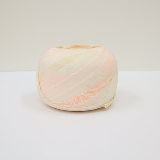 薄い桃色~桜色グラデーションの花柄・化繊(Y02409010)