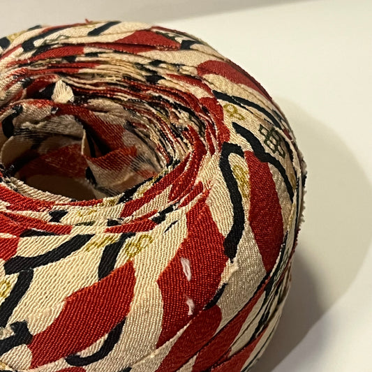 卵色に赤と黒の網目柄・縮緬(Y02508003)