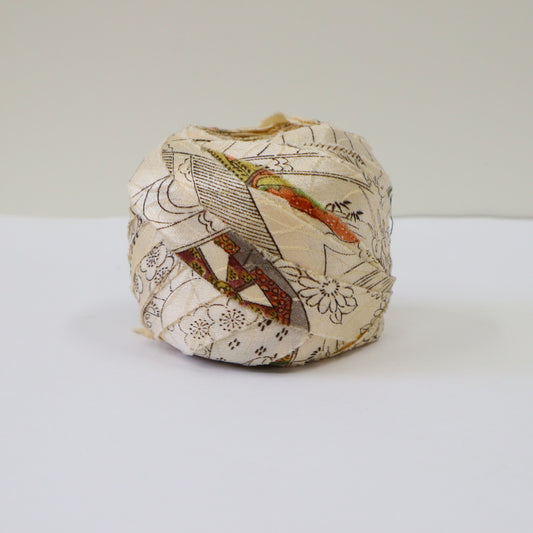 白 屋敷に花模様(Y02206015)