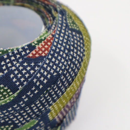 紺色に緑赤・紫などのカラフルな花柄・交織(Y02312043)