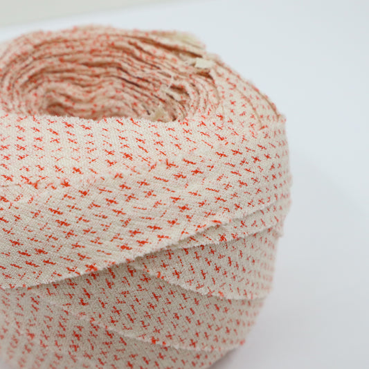 白地に赤の絣柄(Y02410017)