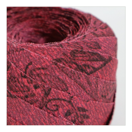 躑躅(つつじ)色に薄い茶の柄・縮緬(Y02003054)