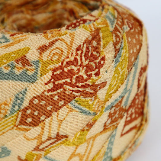 肌色に黄・茶・灰色の屋敷に花柄・縮緬(Y02003065)