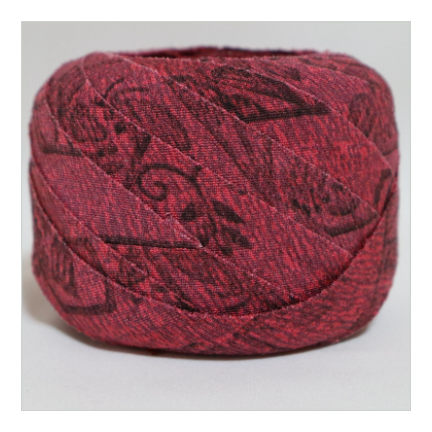 躑躅(つつじ)色に薄い茶の柄・縮緬(Y02003054)