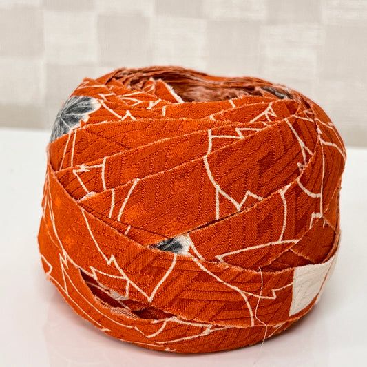 橙色に白の牡丹と葉、灰色の花柄・縮緬(Y02202025)