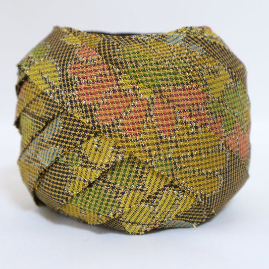 茶に黄・水色・緑・桃色の花柄・紬(Y02003057)