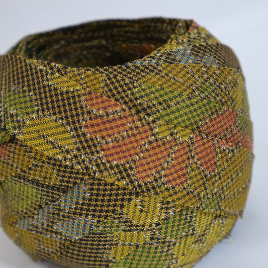 茶に黄・水色・緑・桃色の花柄・紬(Y02003057)