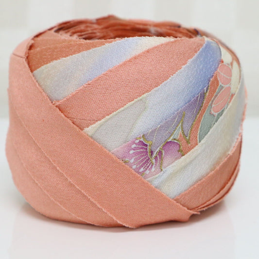 薄紅色の付下げ・菊牡丹など花と鼓・正絹(Y02008072)