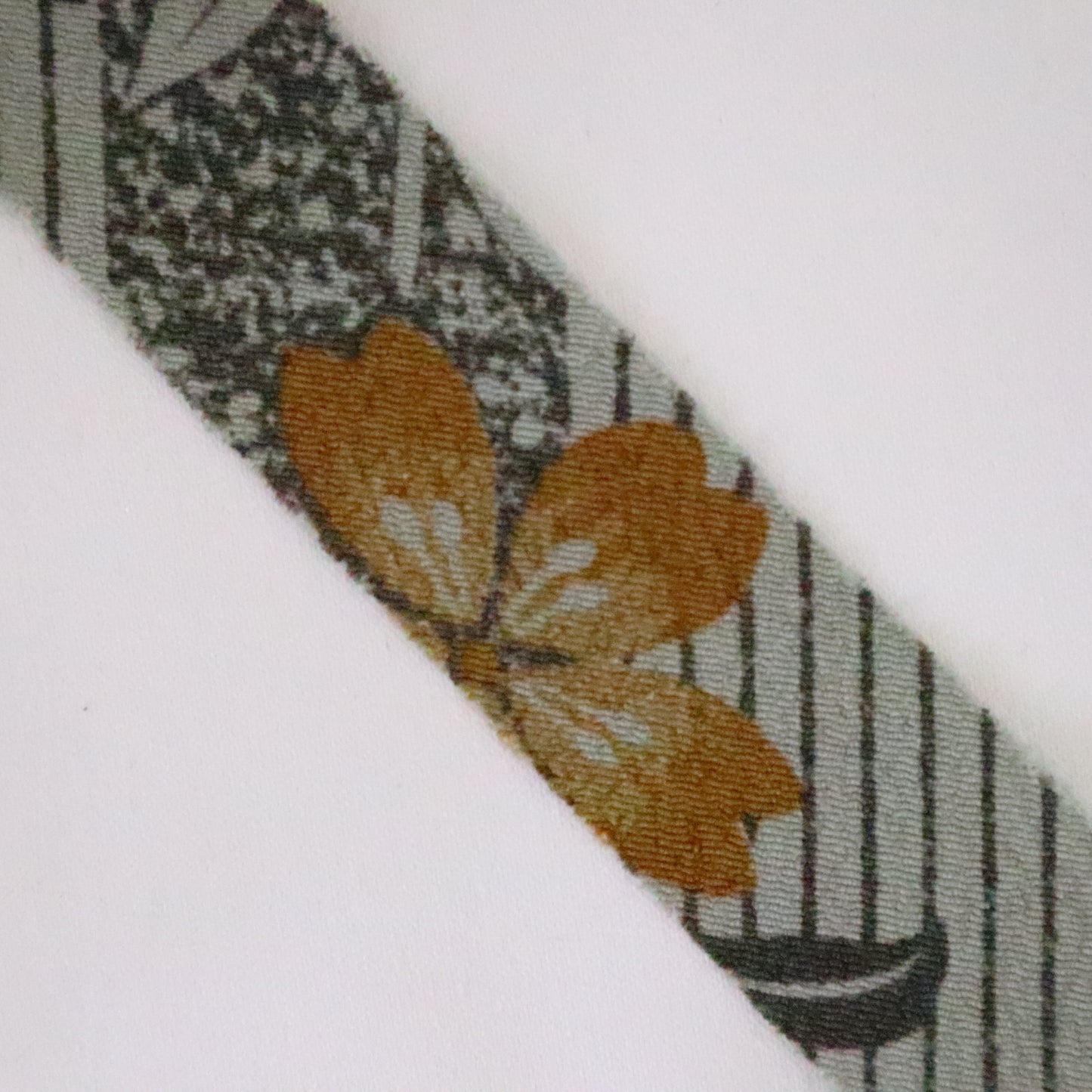 灰緑色に縞と桜柄・化繊（Y02308018）
