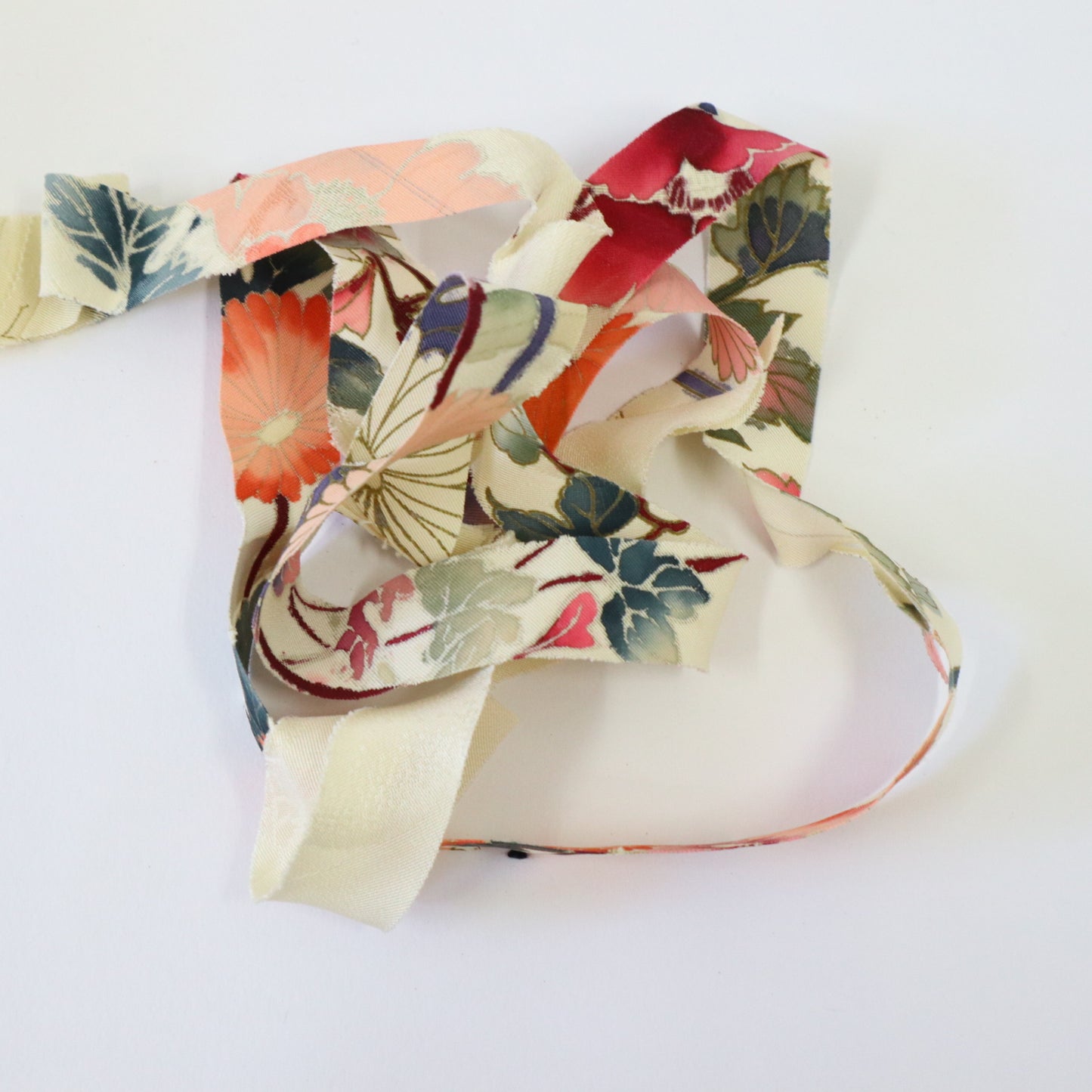 【再販】白カラフル花模様・友禅(Y02205013）