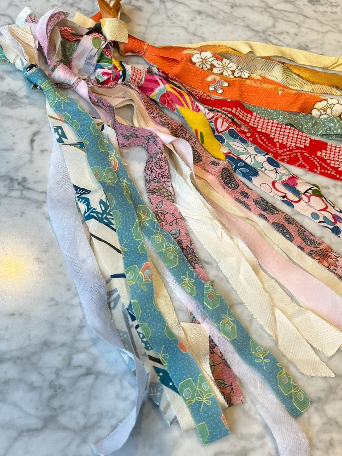 kimonoyarnお年玉BOX⑭（50m×3玉）（ロゴ入り組紐ディスク付きキットプレゼント）46％OFF