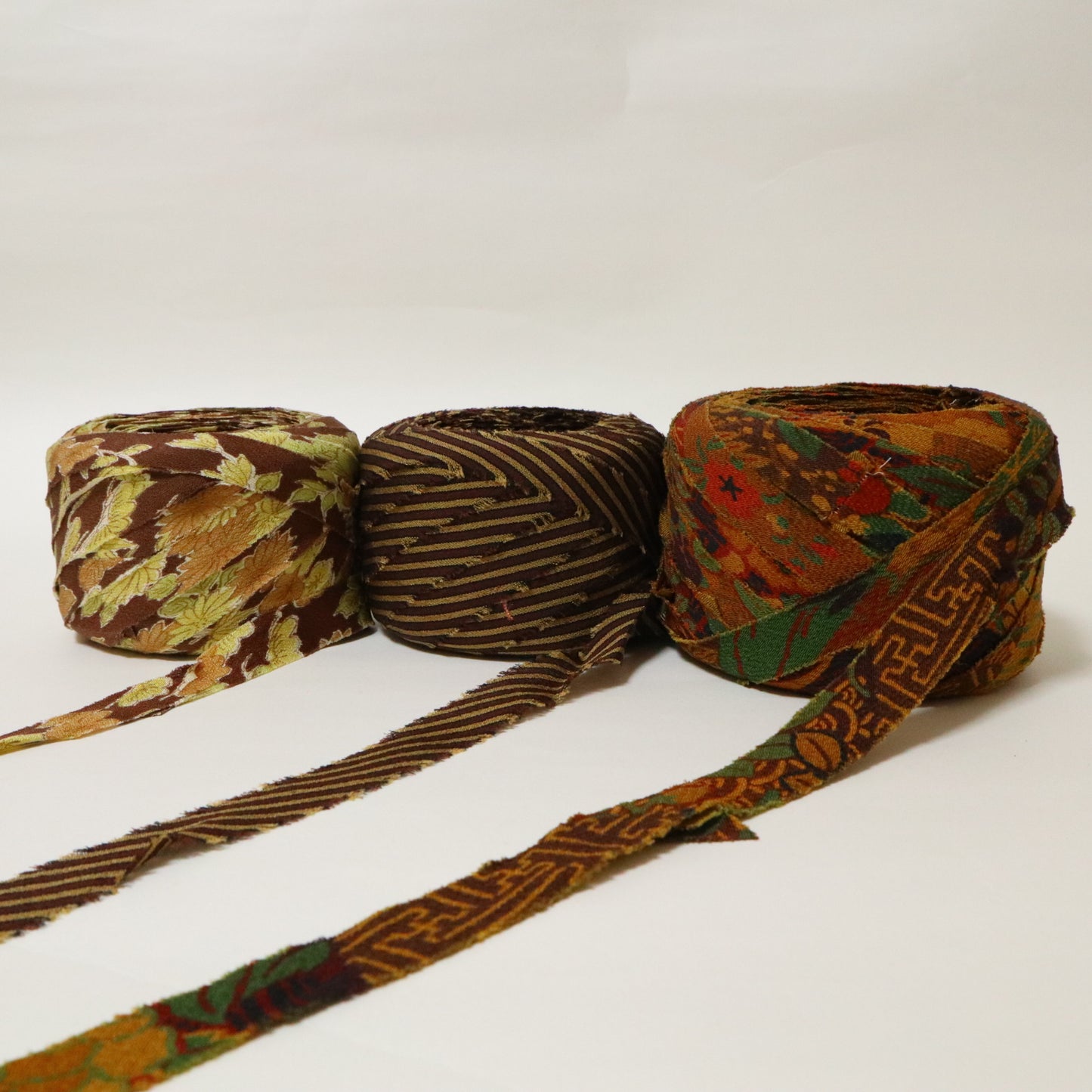 kimonoyarnお年玉BOX⑨（50m×3玉）（ロゴ入り組紐ディスク付きキットプレゼント）46％OFF