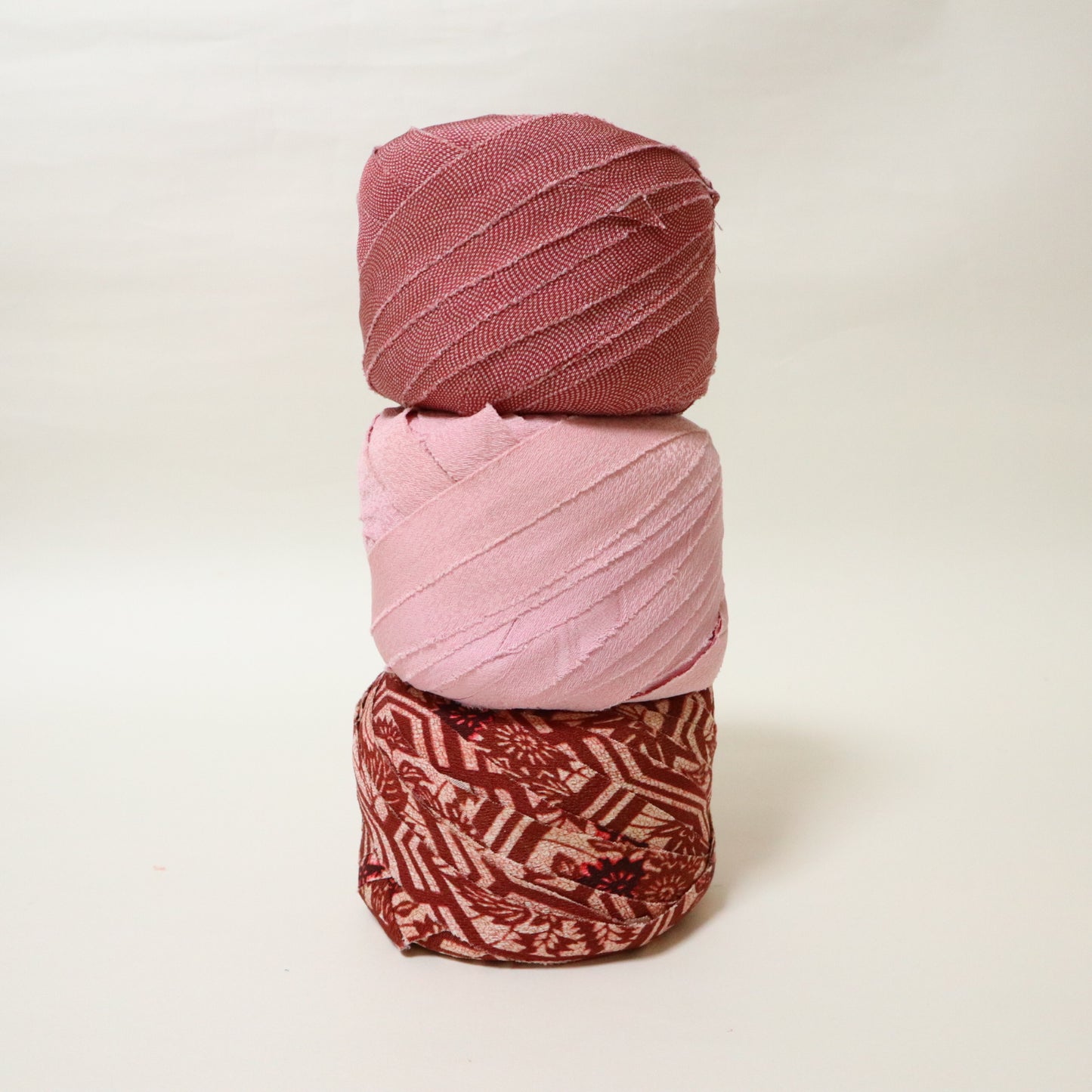 kimonoyarnお年玉BOX⑬（50m×3玉）（ロゴ入り組紐ディスク付きキットプレゼント）46％OFF