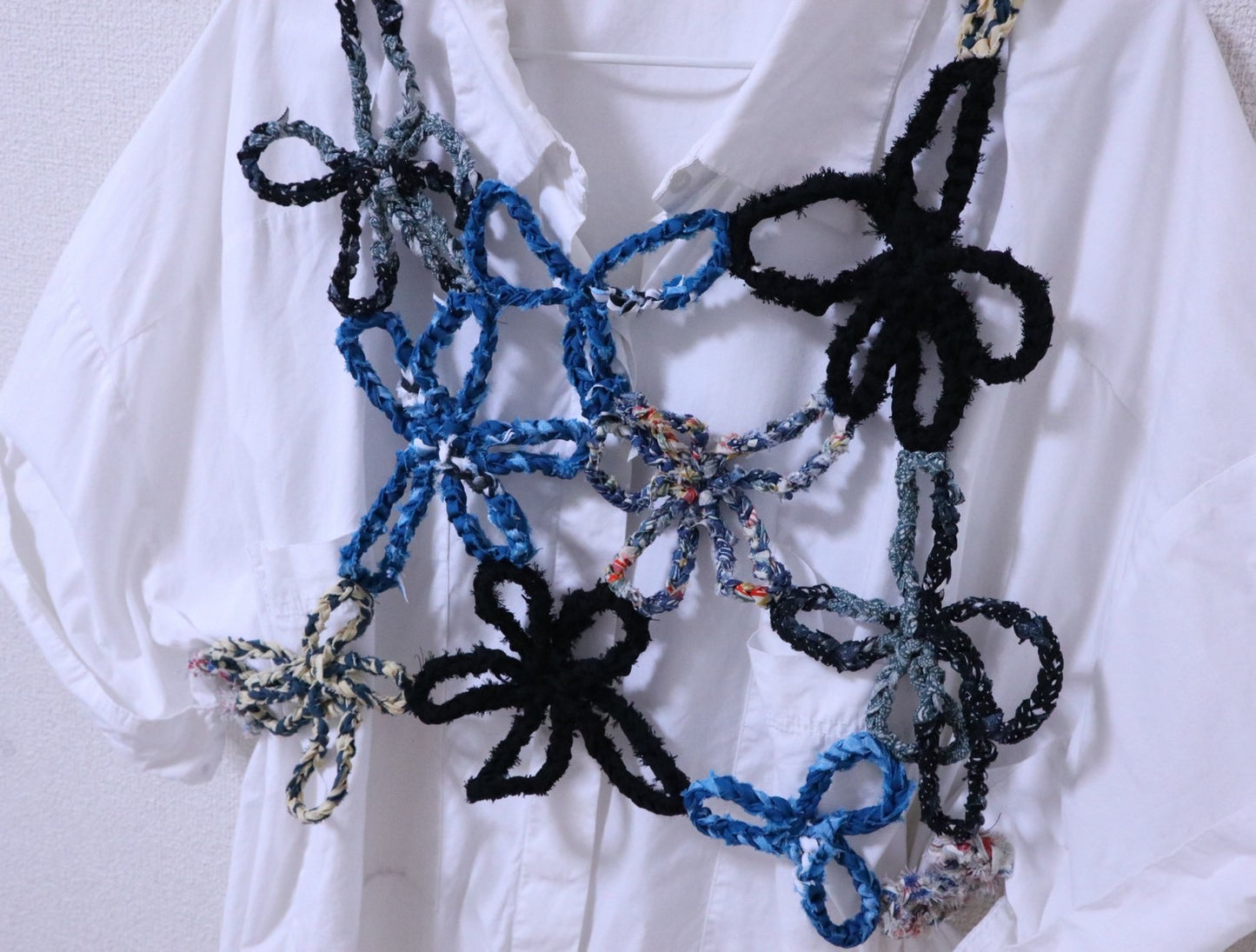 【キット】ざっくり着るショート丈のお花モチーフビスチェ　Blue×Black