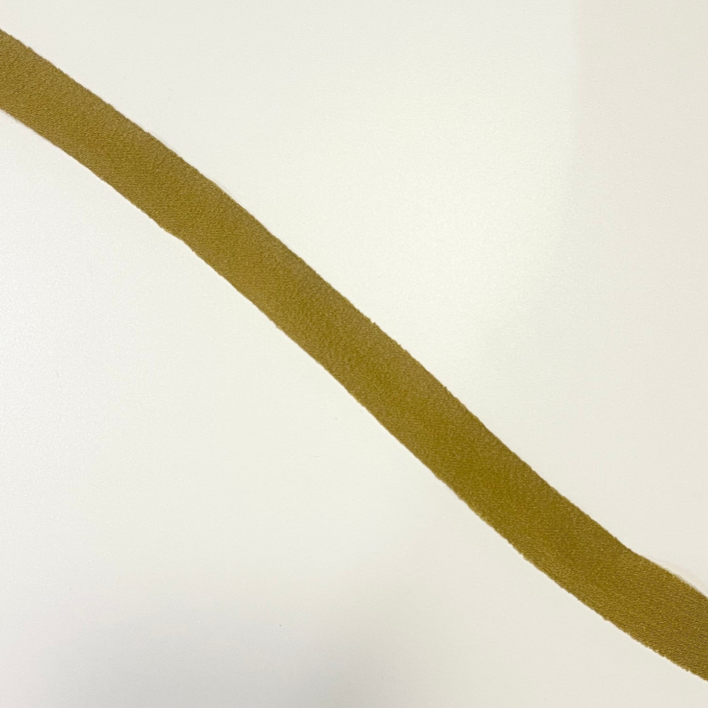 辛子色の無地・縮緬(Y02508001）